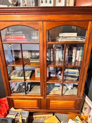 display cabinet