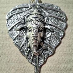 Stock Clearance: Beautiful 12cm Ganesh Wall Hanging for positive energy