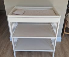 Baby changing table