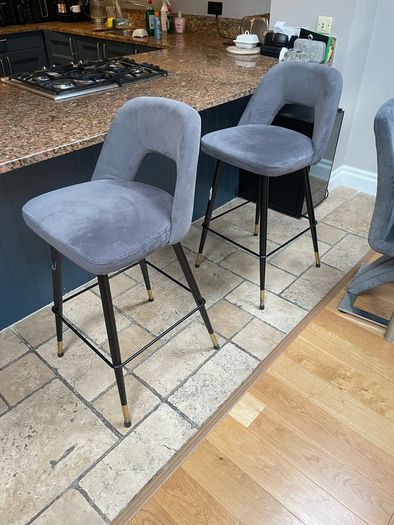 4 Barstools