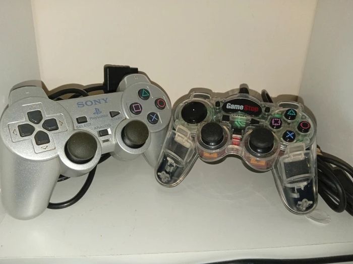 Sony PlayStation 2 Silver Controller SCPH-10010 DualShock 2 Analog plus gamestop controller