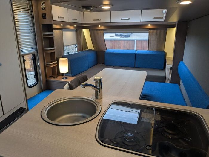 Knaus Caravan Lifestyle 550 in superb condition