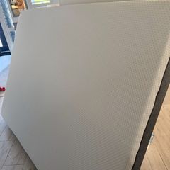 King size Emma mattress,in spare room for a couple of weeks