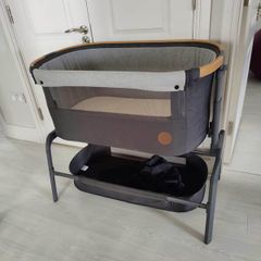 Maxi-Cosi Iora Air Bedside Crib with Mattress, 2 Sheets & Accessories