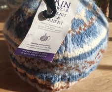 New with Tags Adult Irish Crafted Erin Aran Peak Hat