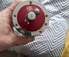 Fishing reel