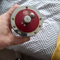 Fishing reel