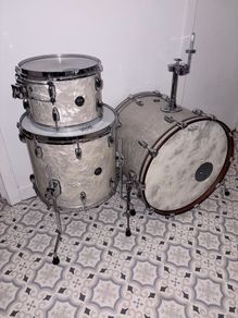 Gretsch Renown vintage pearl drum kit