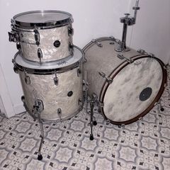 Gretsch Renown vintage pearl drum kit