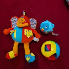 Baby soft and rattle toys