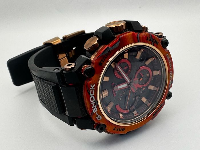 G-SHOCK 40th Anniversary Flate Red