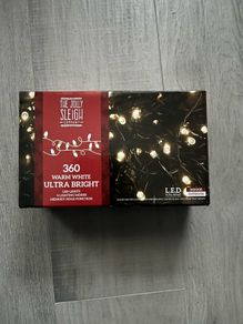 Christmas Lights - 360 Warm White Ultra Bright Lights (Plug-In)