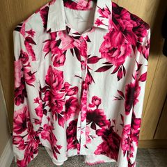 Ladies Floral print button up shirt 3XL