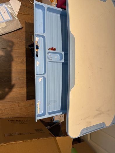 childs desk