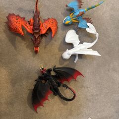 How to train your Dragon toy dragons