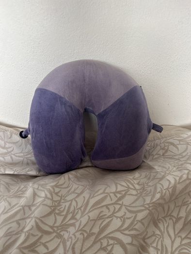 GO Travel Pillow with removable cover