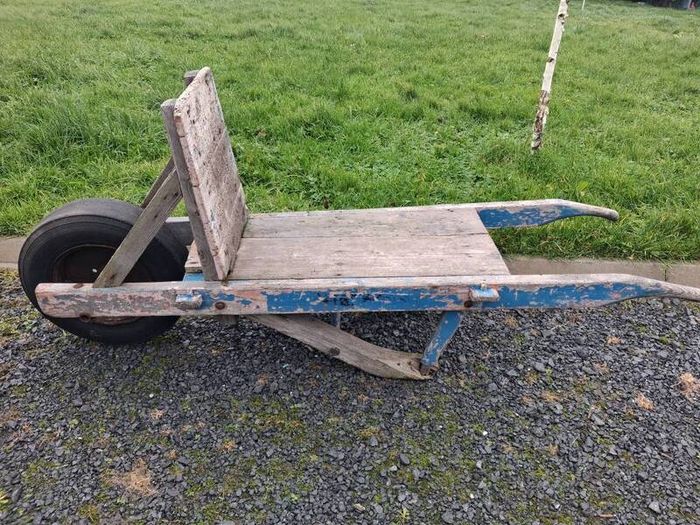 Turf Barrow
