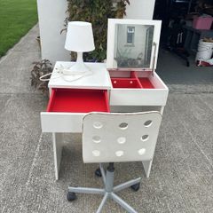 dressing table with mirror, lap and chair