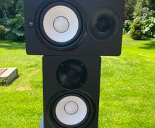 Yamaha HS7 powered Studio Monitors
