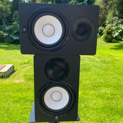 Yamaha HS7 powered Studio Monitors