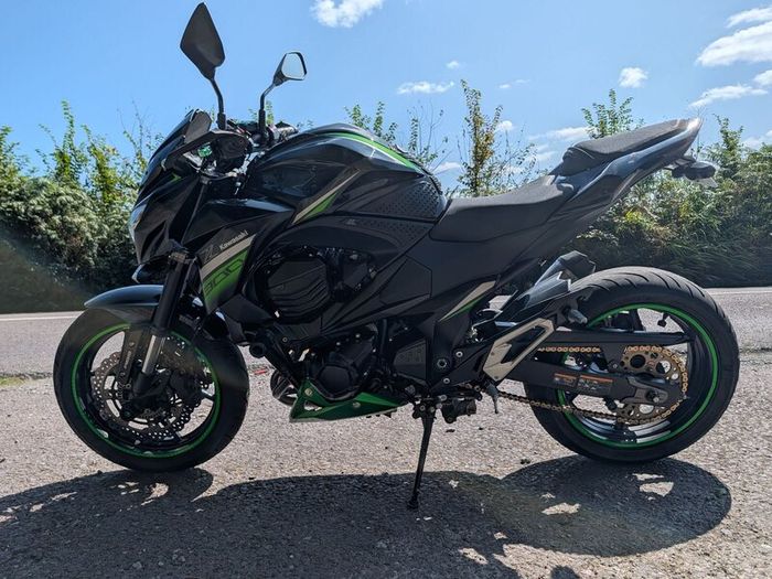 Kawasaki ZR800 2016