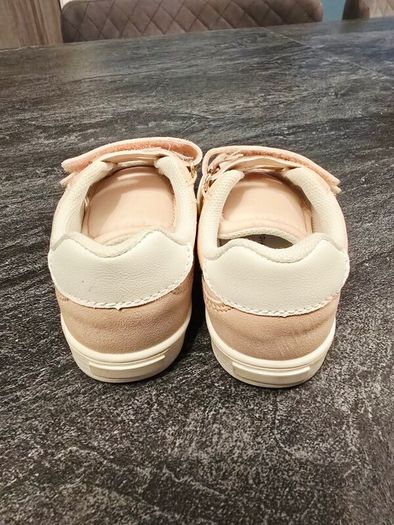 children's runners size 5.5uk