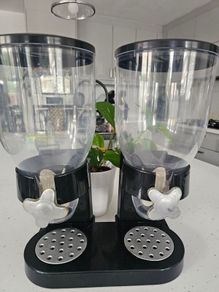 Cereal dispenser