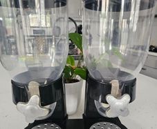 Cereal dispenser