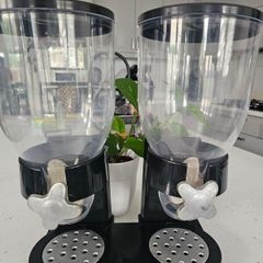 Cereal dispenser