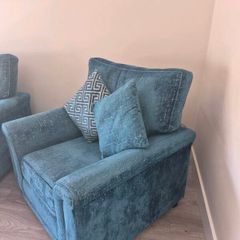 Beautiful 1 Seater & 3 Seater Couch