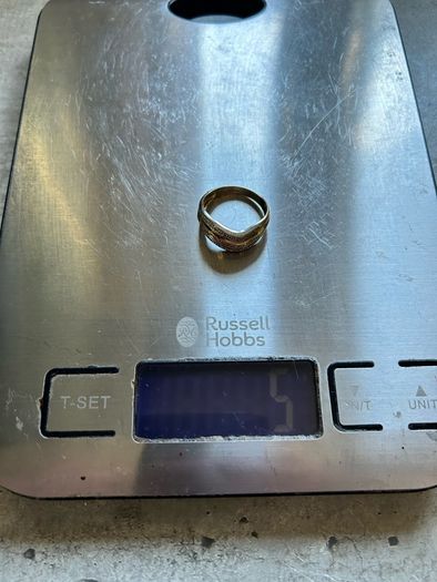 Ladies 9ct Gold Diamond Ring yellow white and rose gold top