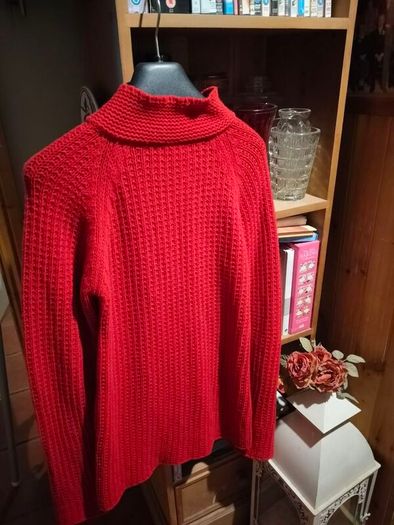Girls GRD red Cardigan.