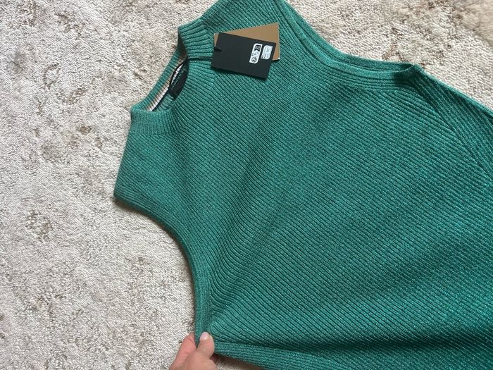 Boss tank top