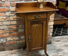 vintage table cabin