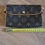 Louis Vuitton small waist bag Image 5