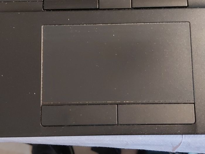 DELL Latitude 5490, Intel Core i5-7300U CPU, 2.71GHz. 8GB Ram, 256GB SSD, Windows 10 Pro, Microsoft Edge, Chrome and VLC