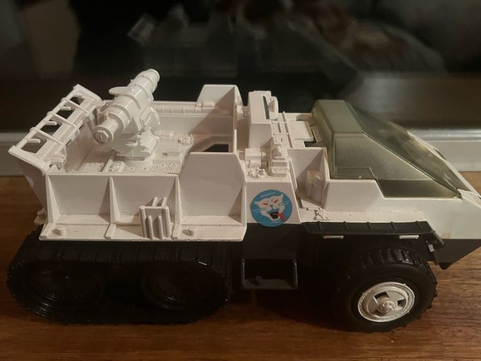 Action force snow cat