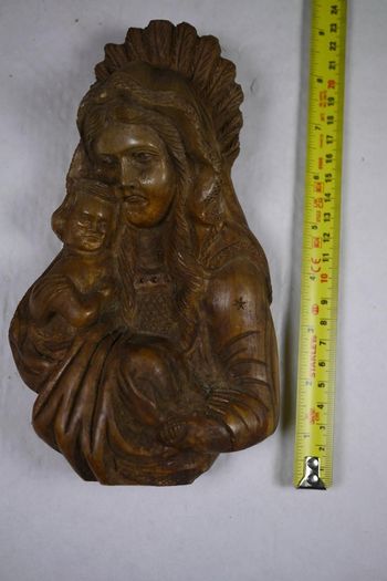 ornaments and figurines