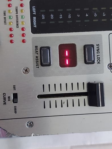 BEHRINGER PRO MIXER Model VMX 200, working great and in excellent condition
