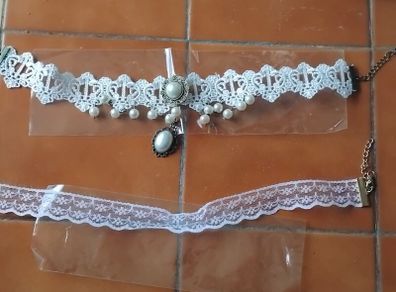 new 2 lace necklaces