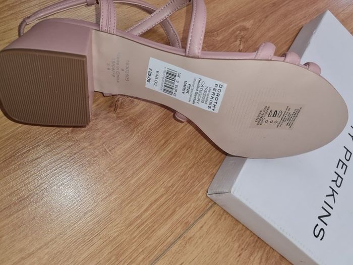 Dorothy Perkins Pink Sandals. Size 8. New