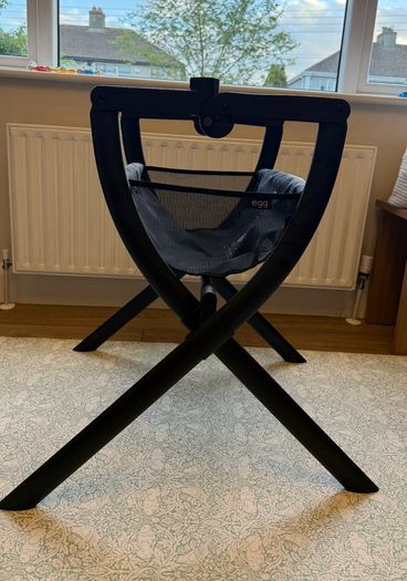 Egg 2 / Egg 3 carrycot stand