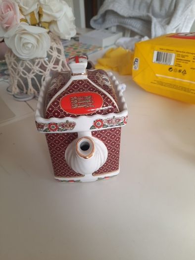 Sadler Windsor Castle teapot
