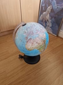Illuminated World Globe with Plug
