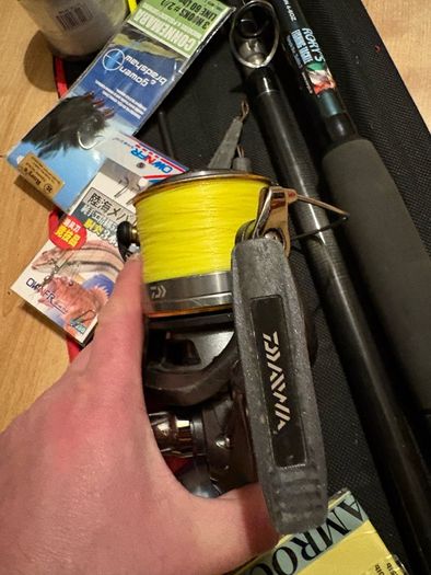 fishing rod and feel daiwa silstar mackrell sea rod pollock pier rock beach feathers weights
