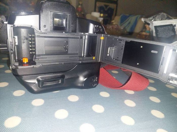 Canon EOS 5  35mm film camera