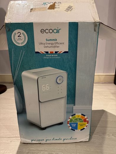 EcoAir Summit dehumidifier 12L - energy efficient, lightly used