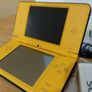 Nintendo DSi XL Image 4