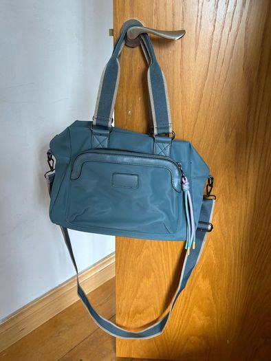 Medium-sized Handbag