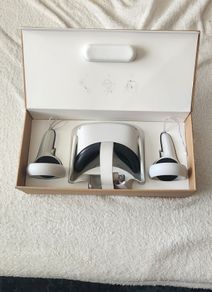 Meta Quest 2 VR Headset, Good Condition, Boxed